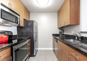 Sleek Santa Clara 1BR w/Pool, Gym, nr. Caltrain & Mall by Blueground
