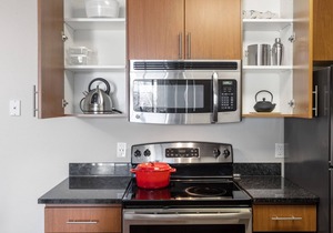 Sleek Santa Clara 1BR w/Pool, Gym, nr. Caltrain & Mall by Blueground