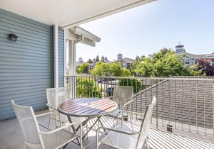 Sleek Santa Clara 2BR w/W/D, Gym, Pool, walk to Safeway, by Blueground