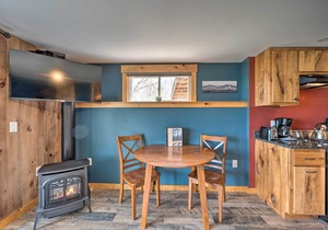 Slopeside Burke Mountain Condo w/Fireplace!