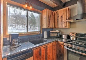 Slopeside Burke Mtn Condo with Amenity Access!