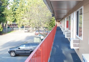 Smokey Point Motor Inn