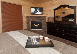 Smoky's Summit - 4 Bedrooms, 4 Baths, Sleeps 14 by RedAwning
