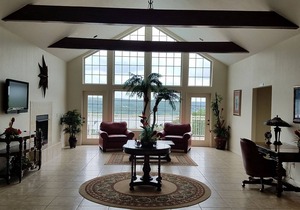 *Snazzy*Walk-In*2 Kings*Two Rocker Recliners*