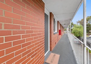 Snug 1-Bed Unit near Essendon Football Grounds