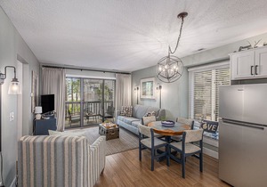 🏖️ Snug Lake View Condo @ The Shores | Beach Views + Deck + Champagne Welcome ➠ 5689