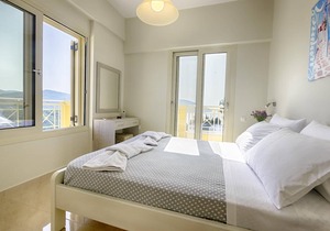 Sofia Apartment 3 - panoramic sea view over the entire bay of Agios Georgios Pagi