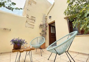 Sohora's Spring Sanctuary - Paradise Courtyard Gem