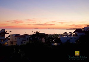 "Sol", One bedroom Apartment. You can walk to Beach and Restaurants.