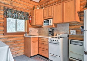 Soldotna Cabin with Essentials- 4 Mi to Fishing