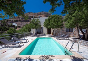 Somnia Villa! With private pool, close to amenities, nature's revitalisation!