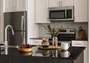 Sonder at East 5th | One-Bedroom Apartment w/Balcony