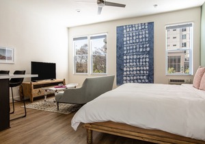 Sonder | State Suites | Lovely Studio