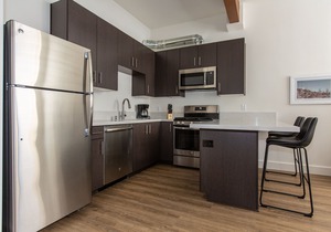 Sonder | State Suites | Lovely Studio