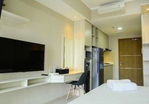 Sophisticated Studio at The Oasis Apartment