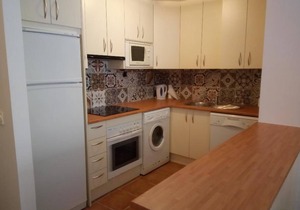 South facing one bedroomapartment with WIFI & private parking