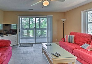 Southport Resort Condo with Balcony Pool and Beach Access