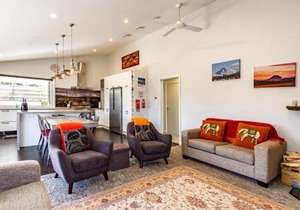 Spa Pool Serenity - National Park Holiday Home