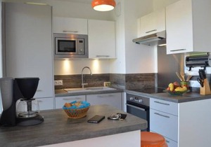 Spacieux 3 pièces avec terrasse, piscine et garage, à 2 pas de la plage – Saint Raphaël - FR-1-226A-274