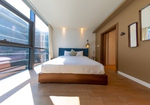 Spacious 1 Bed Apartment in City Walk