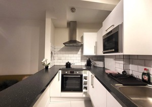 Spacious 1 Bedroom Apartment in Chiswick