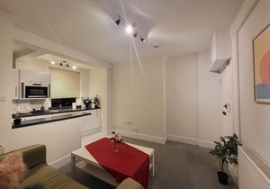 Spacious 1 Bedroom Apartment in Chiswick