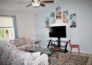 Spacious 1 Bedroom with Screened Lanai, 1 mile from Nokomis Beach!