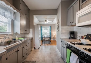 Spacious (2/1, 1100 sqf) - 5 -15 minutes to Airport, Downtown, SeaWorld, etc.