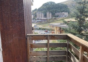 Spacious 2-Room Cabin, 8 Pax - Ski-In/Ski-Out, Near Sports Center, North-West Facing