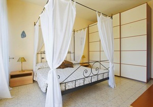 Spacious 3-room apartment with sunbath and panoramic view