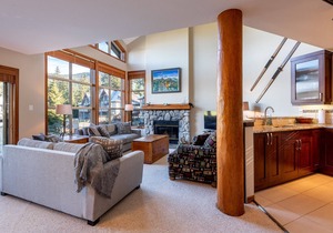Spacious 3BR | Walk to Village + Lost Lake | Quiet Location | Spacious | Managed By Aloha Whistler