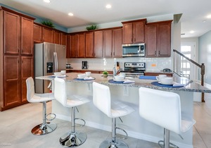 Spacious 5 Bed Splash Pool Townhome in Solara-1618CPC