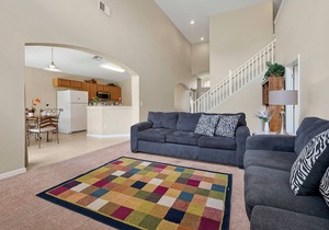 Spacious 5 Bedroom Private Pool Resort Home