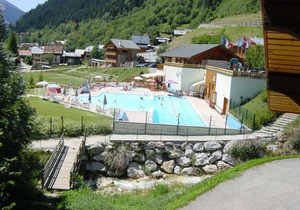 Spacious 5-Room Duplex with Large Terrace, Parking, Near Shops and Cable Car in Champagny-en-Vanoise