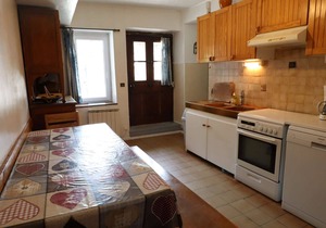 Spacious 6-Person Apartment with Southern Balcony in Beaufort Village