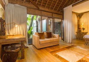 SPACIOUS 6BR Villa, Canggu - PERFECT For Events/Gatherings! W/Swimming Pool!