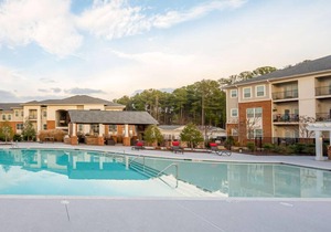 Spacious and Comfy 1BR Gym, Pool+Balcony