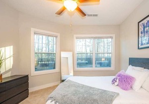 Spacious and Comfy 1BR with Workspace+Gym+Parking