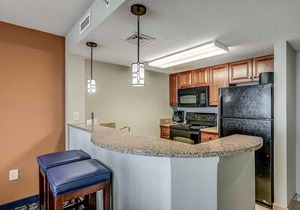 · Spacious Angle Oceanfront - Indoor Waterpark, Multiple Pools, Free Wifi