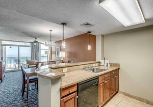 · Spacious Angle Oceanfront - Indoor Waterpark, Multiple Pools, Free Wifi