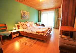 Spacious Apartment near Ski Area in Liebetig
