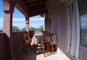 Spacious Apartment in Rakalj with Garden