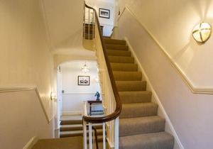 Spacious Apartment Close To Gloucester Quays And Docks