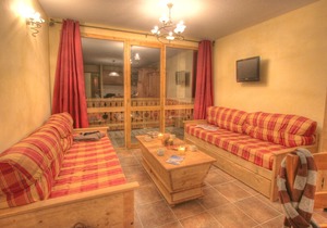Spacious apartment in French-Italian ski resort San Bernardo