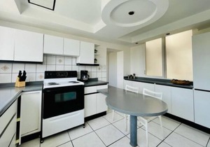 Spacious Apartment-Great location! Sabana