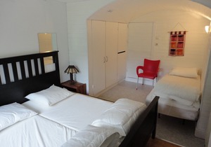 Spacious apartment with large terrace in nature