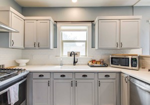 Spacious Bungalow near Plaza District