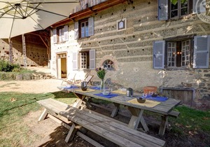 Spacious Cottage with Modern Amenities, Nature Trails, Fiber Internet & Pet-Friendly