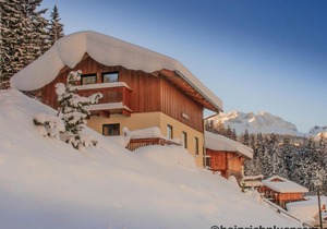 Spacious Chalet in Annaberg-Lungötz with Sauna