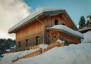Spacious Chalet in Annaberg-Lungötz with Sauna